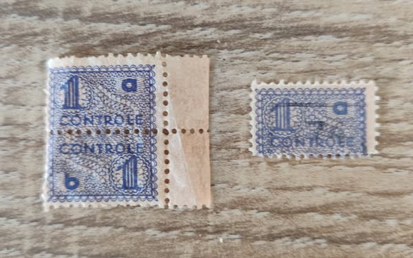 Ongebruikte A / B controlezegels voor het persoonsbewijs